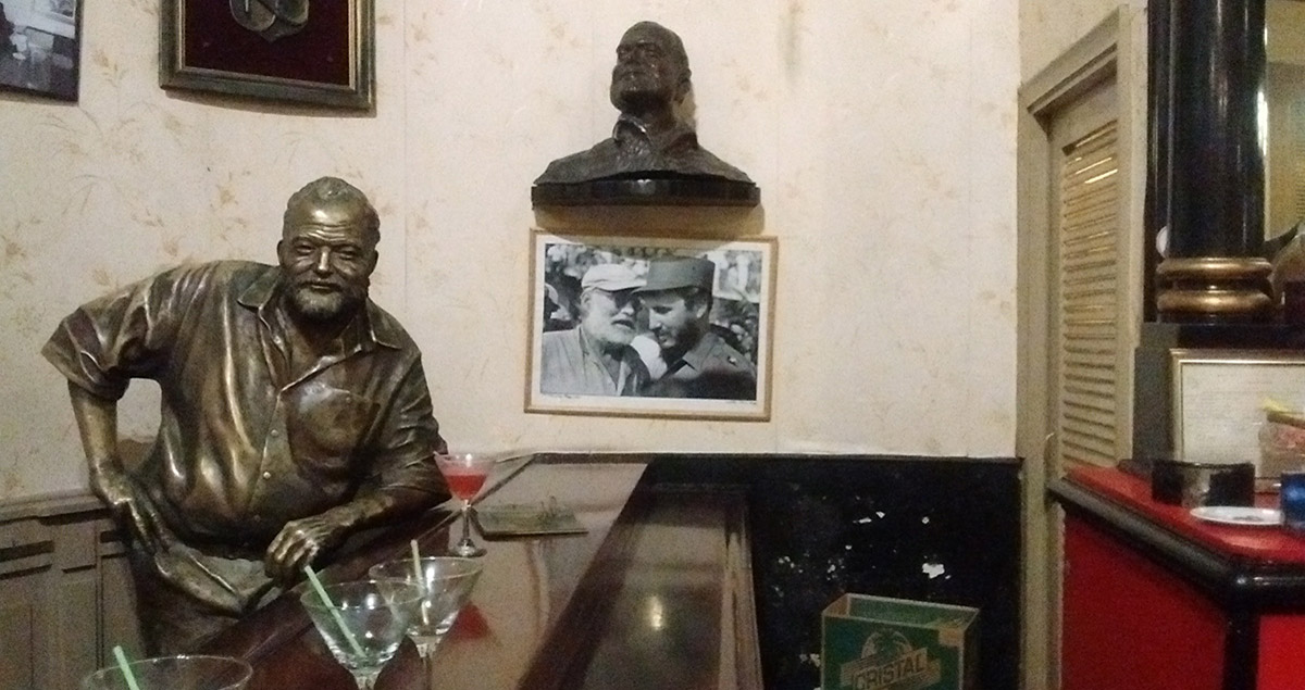 Hemingway en La Floridita, La Habana, Cuba.